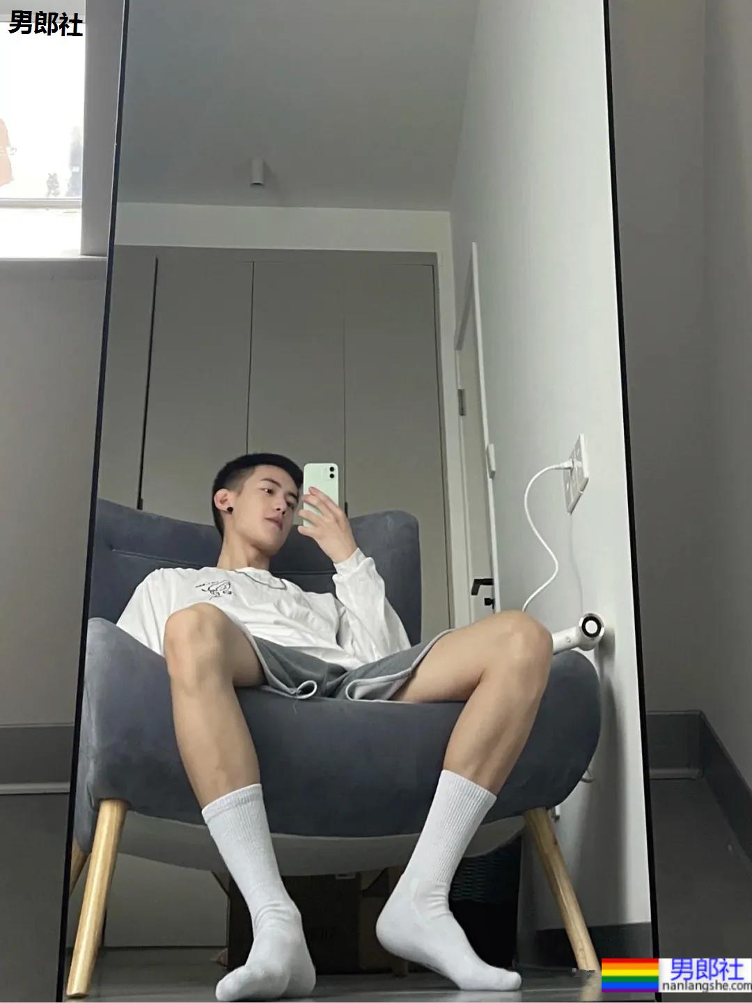 这样的奶帅的小奶狗你爱了吗？反正我又可以了！ - 51虹马