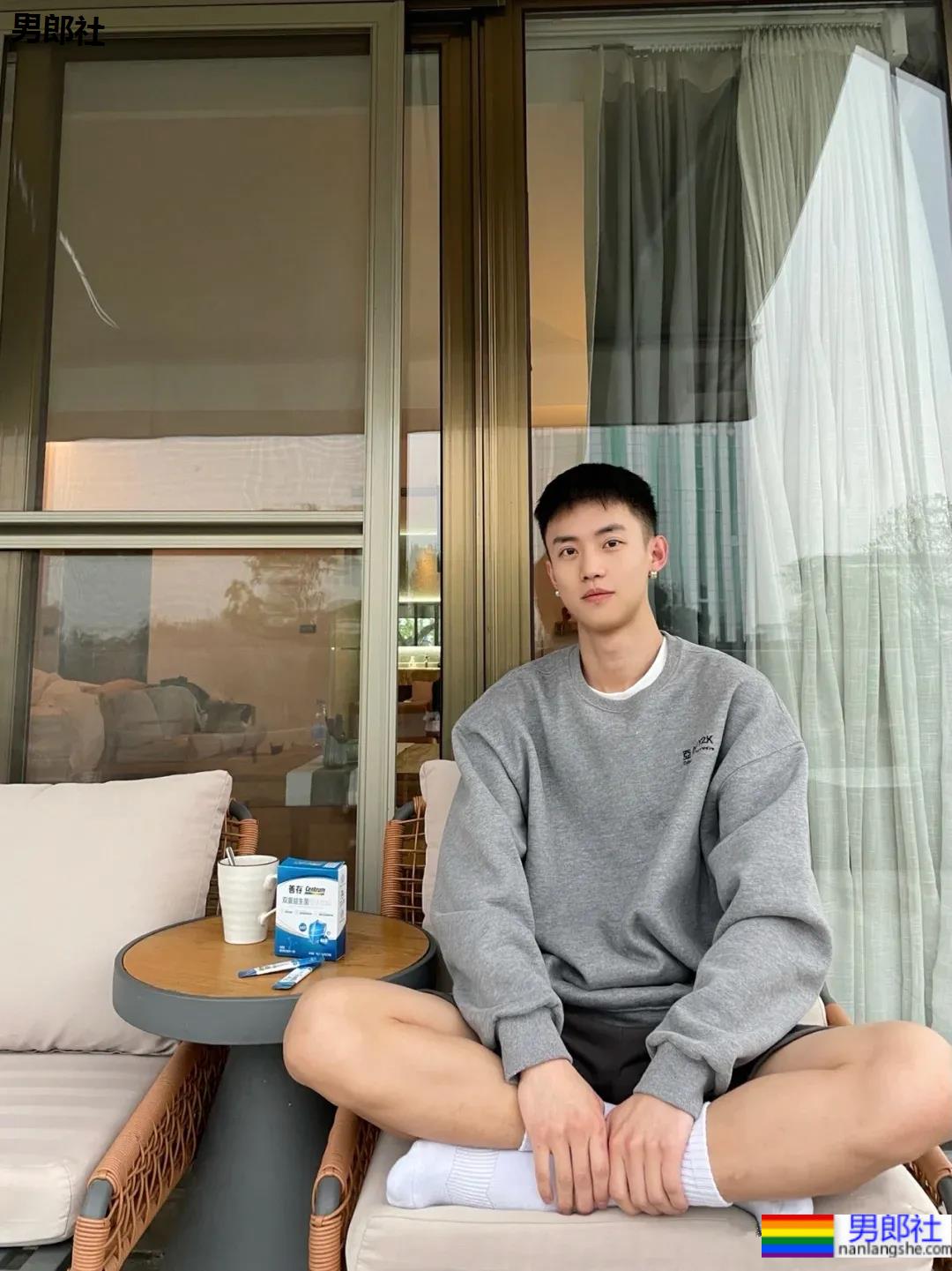 这样的奶帅的小奶狗你爱了吗？反正我又可以了！ - 51虹马