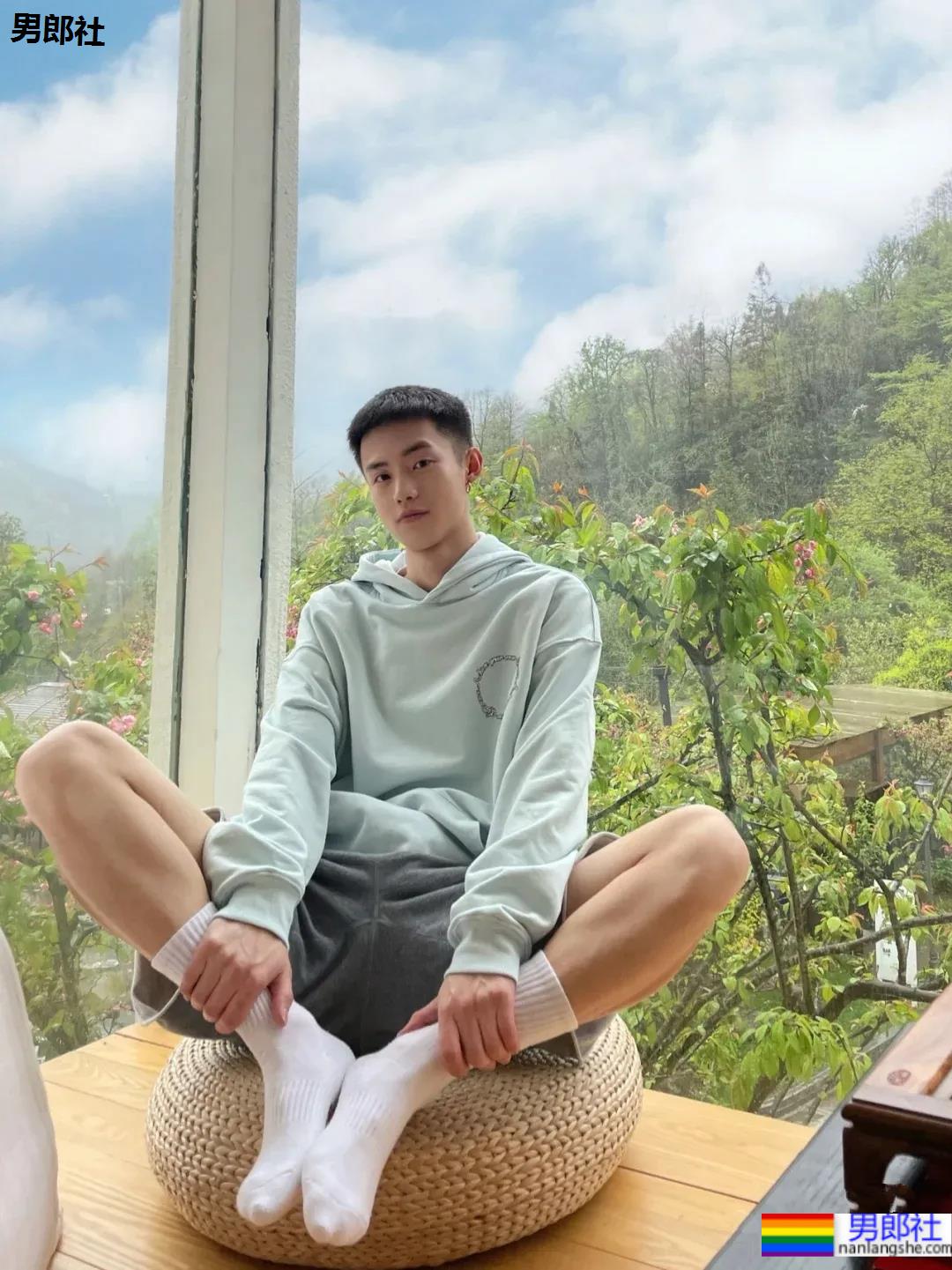 这样的奶帅的小奶狗你爱了吗？反正我又可以了！ - 51虹马