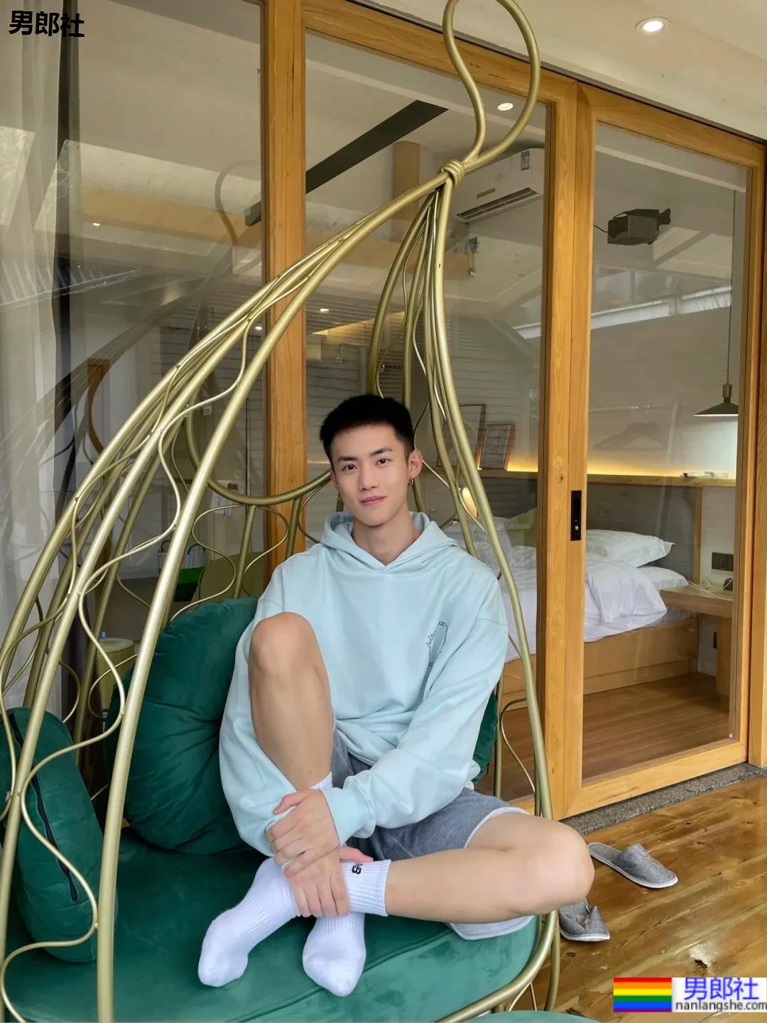 这样的奶帅的小奶狗你爱了吗？反正我又可以了！ - 51虹马