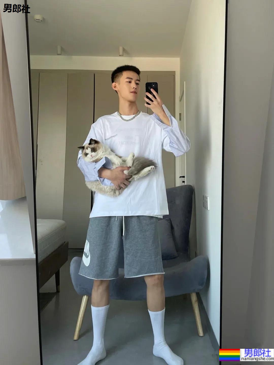 这样的奶帅的小奶狗你爱了吗？反正我又可以了！ - 51虹马