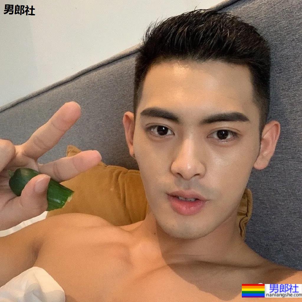 190CM内裤男模紧身衣造型太帅了!网友直呼老公! - 51虹马 190CM内裤男模紧身衣造型太帅了!网友直呼老公! - 51虹马