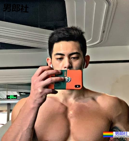 190CM内裤男模紧身衣造型太帅了!网友直呼老公! - 51虹马 190CM内裤男模紧身衣造型太帅了!网友直呼老公! - 51虹马