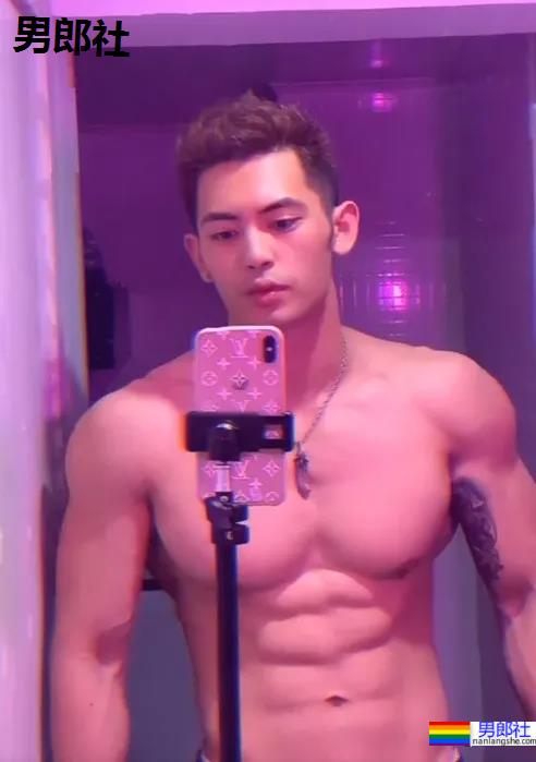 190CM内裤男模紧身衣造型太帅了!网友直呼老公! - 51虹马 190CM内裤男模紧身衣造型太帅了!网友直呼老公! - 51虹马