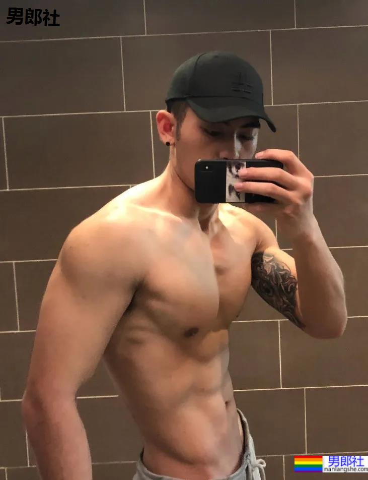 190CM内裤男模紧身衣造型太帅了!网友直呼老公! - 51虹马 190CM内裤男模紧身衣造型太帅了!网友直呼老公! - 51虹马