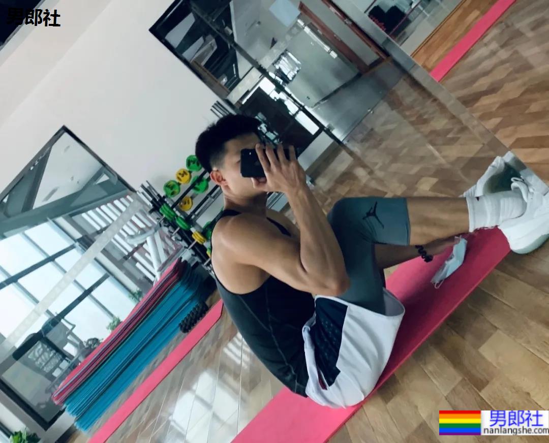 183cm黑龙江篮球体育生,又奶又狼的大弟弟太可了! - 51虹马 183cm黑龙江篮球体育生,又奶又狼的大弟弟太可了! - 51虹马