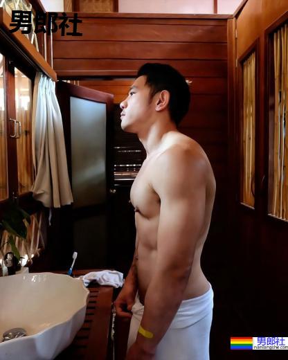 阳光沙滩夏天滋味!泰国肌肉牙医大秀好身材:Ball Pattarapon - 51虹马 阳光沙滩夏天滋味!泰国肌肉牙医大秀好身材:Ball Pattarapon - 51虹马