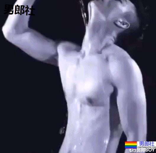 胸肌超大的“货车司机”，没想到他是干这个的！ - 51虹马