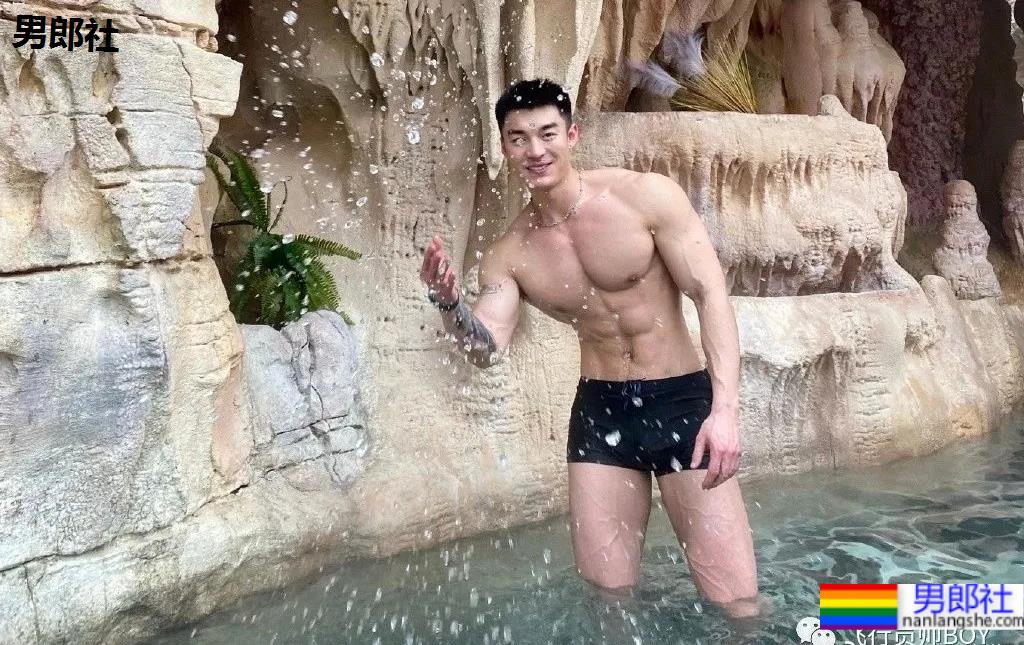 胸肌超大的“货车司机”，没想到他是干这个的！ - 51虹马