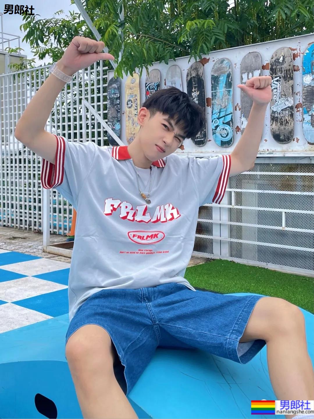 鲜嫩高中生奶狗弟弟，是吃可爱长大的吗? - 51虹马