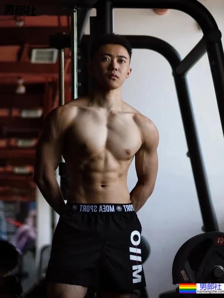 童颜肌肉+人间奶兽!这些脸和身材不搭的宝藏男孩,太有料了! - 51虹马 童颜肌肉+人间奶兽!这些脸和身材不搭的宝藏男孩,太有料了! - 51虹马