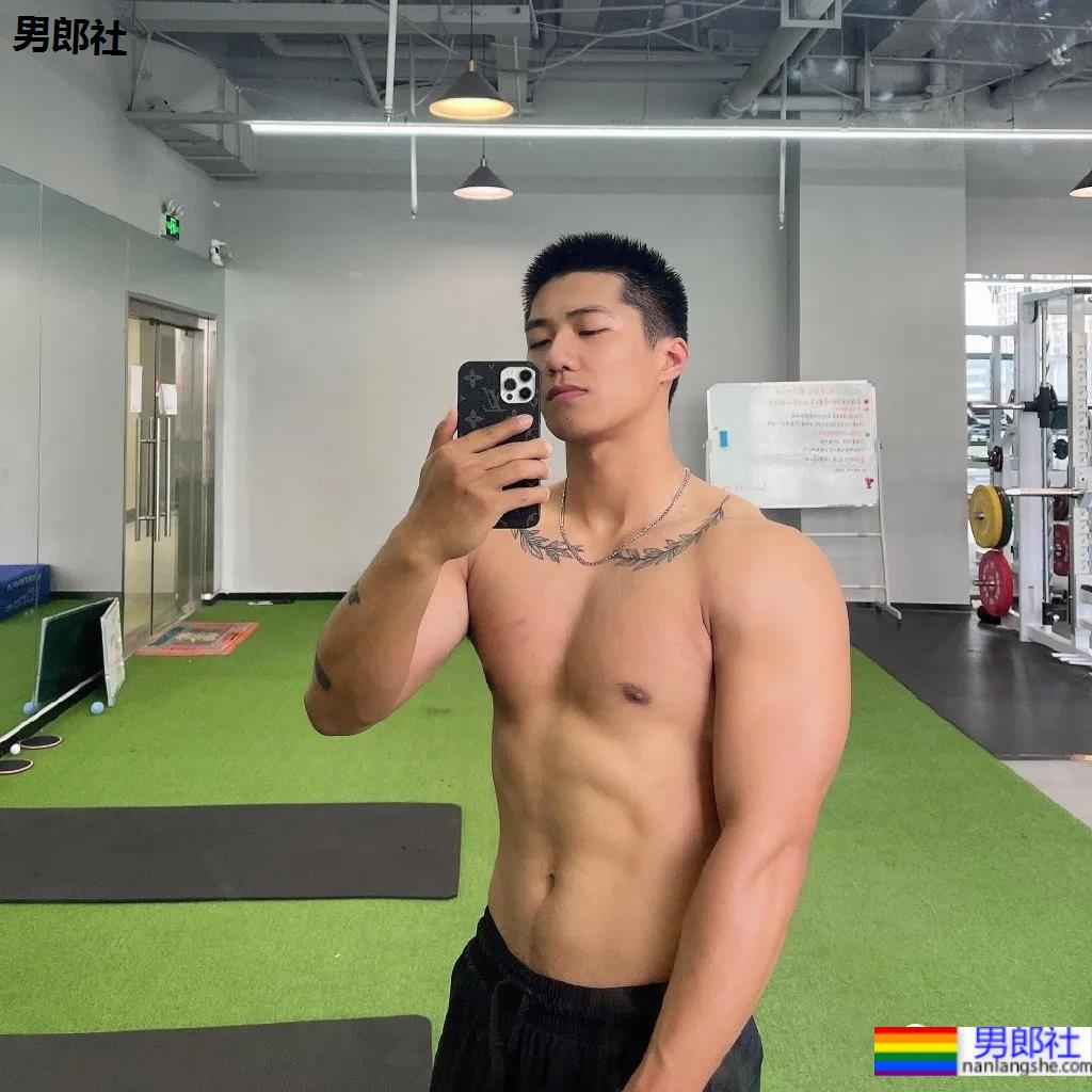 童颜肌肉+人间奶兽!这些脸和身材不搭的宝藏男孩,太有料了! - 51虹马 童颜肌肉+人间奶兽!这些脸和身材不搭的宝藏男孩,太有料了! - 51虹马