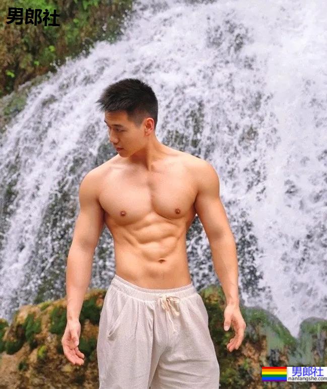 童颜肌肉+人间奶兽!这些脸和身材不搭的宝藏男孩,太有料了! - 51虹马 童颜肌肉+人间奶兽!这些脸和身材不搭的宝藏男孩,太有料了! - 51虹马