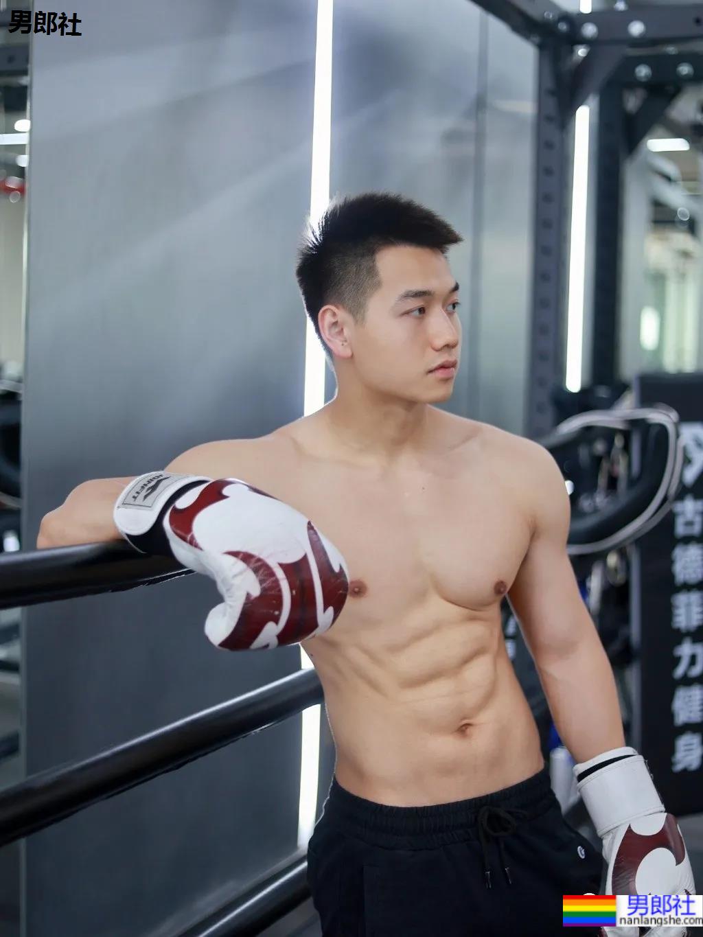 童颜肌肉+人间奶兽!这些脸和身材不搭的宝藏男孩,太有料了! - 51虹马 童颜肌肉+人间奶兽!这些脸和身材不搭的宝藏男孩,太有料了! - 51虹马