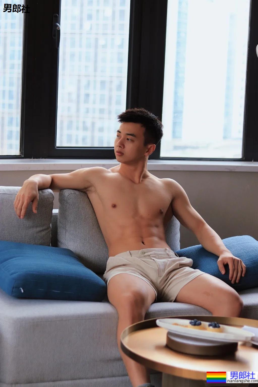 童颜肌肉+人间奶兽!这些脸和身材不搭的宝藏男孩,太有料了! - 51虹马 童颜肌肉+人间奶兽!这些脸和身材不搭的宝藏男孩,太有料了! - 51虹马