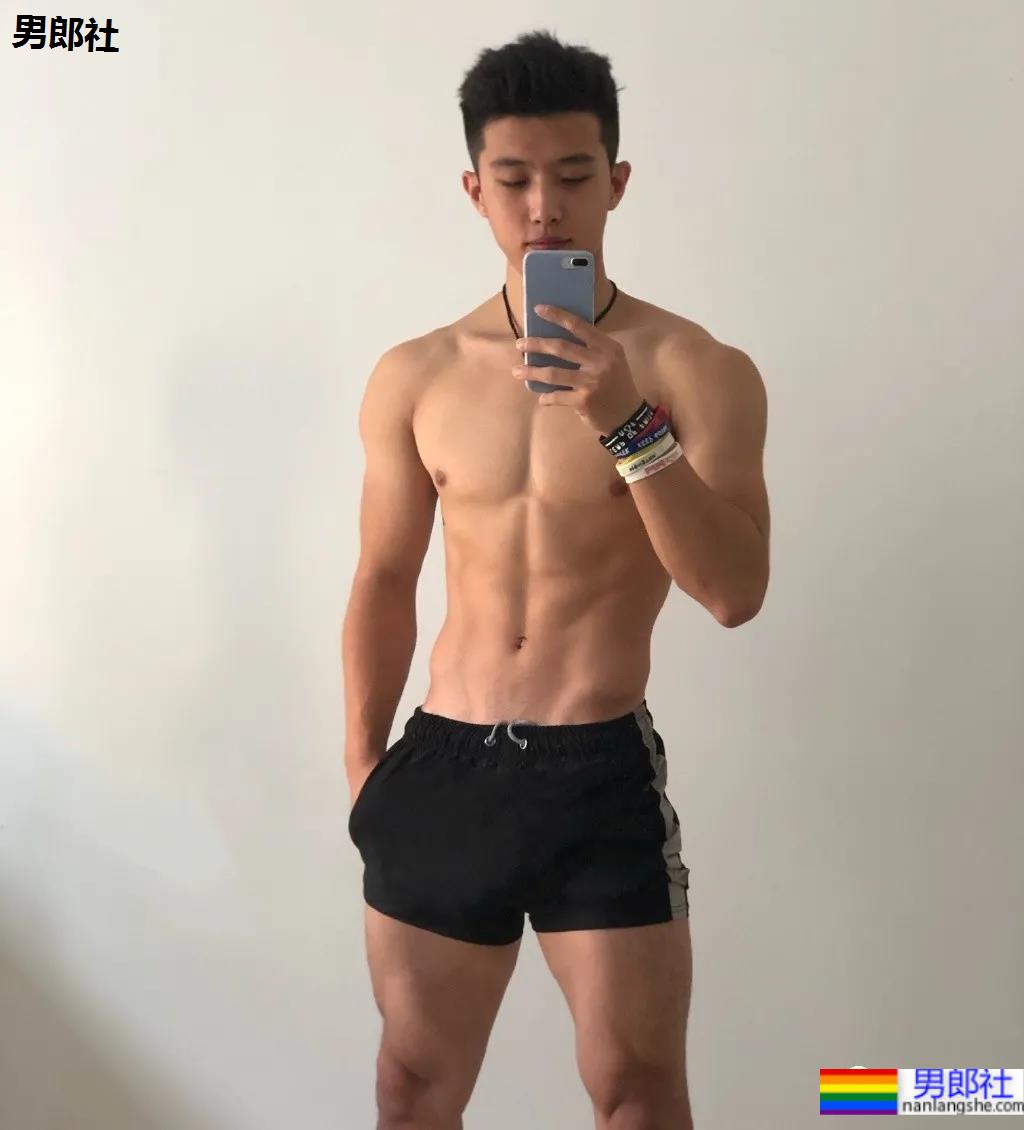 童颜肌肉+人间奶兽!这些脸和身材不搭的宝藏男孩,太有料了! - 51虹马 童颜肌肉+人间奶兽!这些脸和身材不搭的宝藏男孩,太有料了! - 51虹马