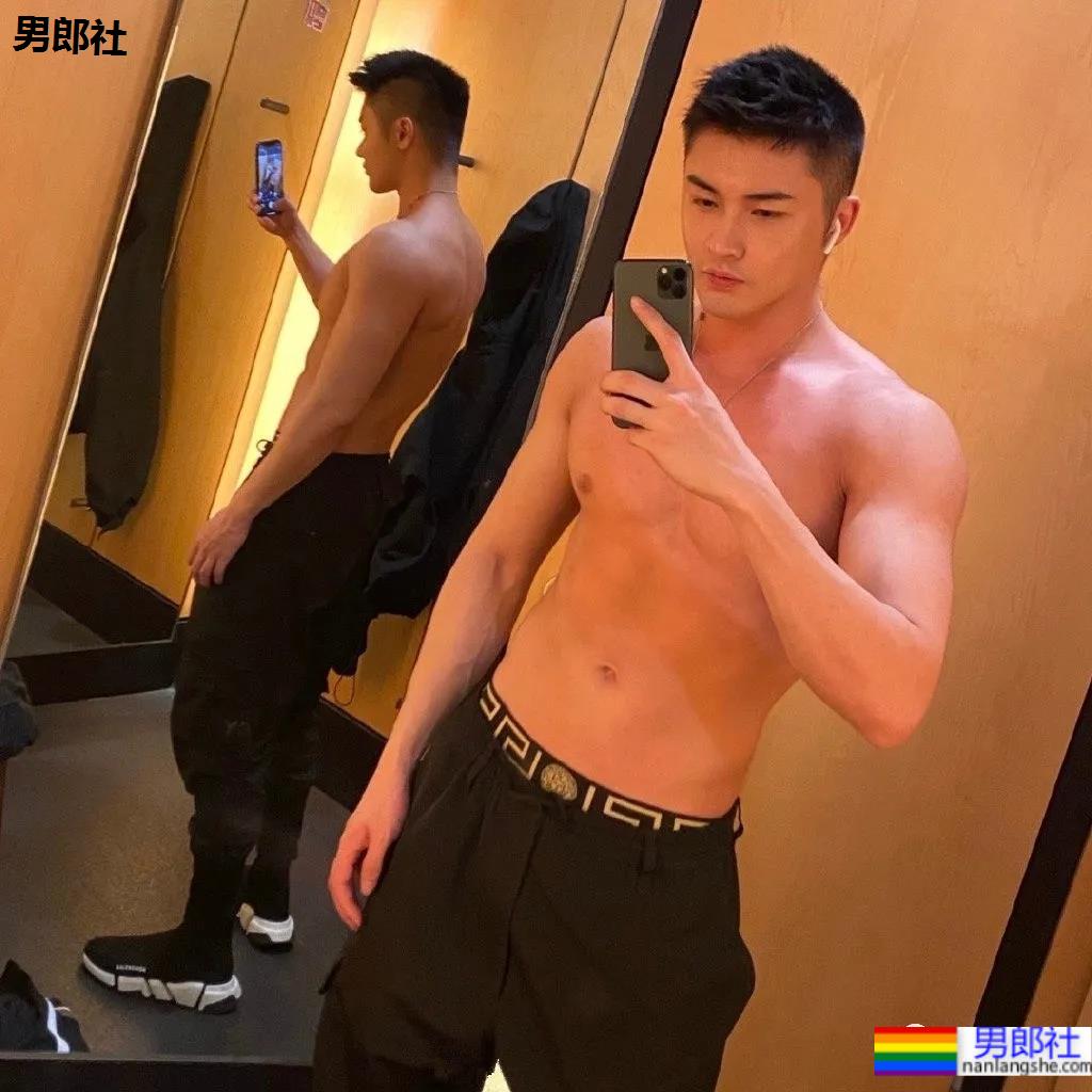 童颜肌肉+人间奶兽!这些脸和身材不搭的宝藏男孩,太有料了! - 51虹马 童颜肌肉+人间奶兽!这些脸和身材不搭的宝藏男孩,太有料了! - 51虹马