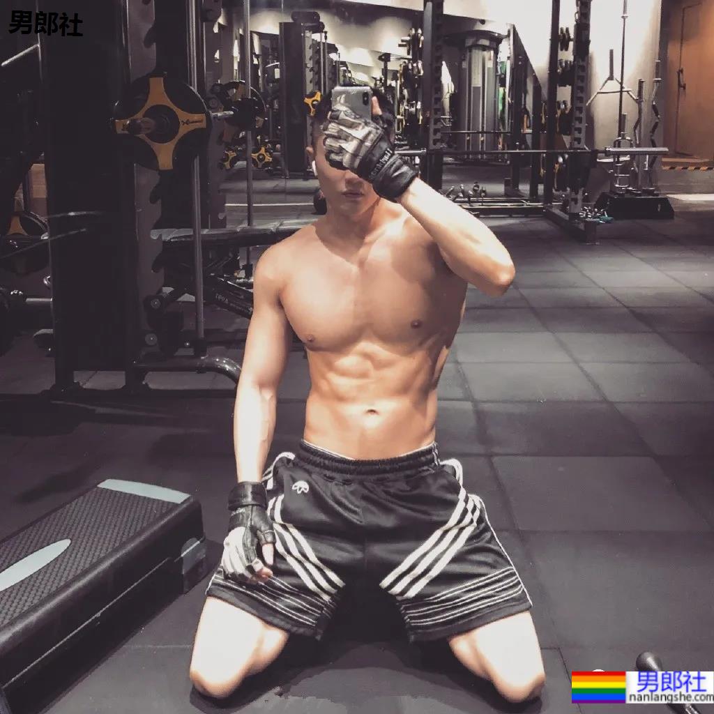 童颜肌肉+人间奶兽!这些脸和身材不搭的宝藏男孩,太有料了! - 51虹马 童颜肌肉+人间奶兽!这些脸和身材不搭的宝藏男孩,太有料了! - 51虹马