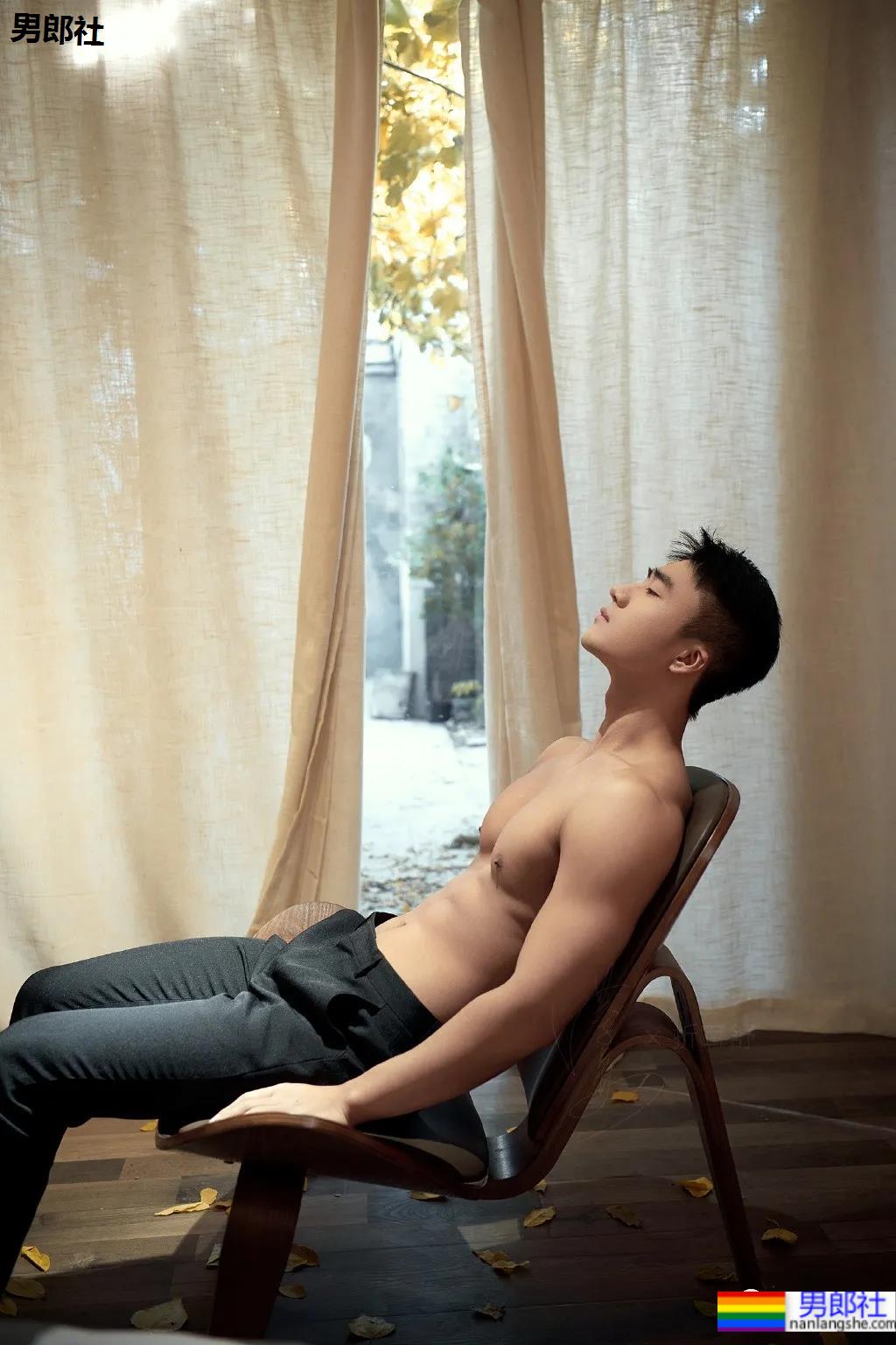 童颜肌肉+人间奶兽!这些脸和身材不搭的宝藏男孩,太有料了! - 51虹马 童颜肌肉+人间奶兽!这些脸和身材不搭的宝藏男孩,太有料了! - 51虹马