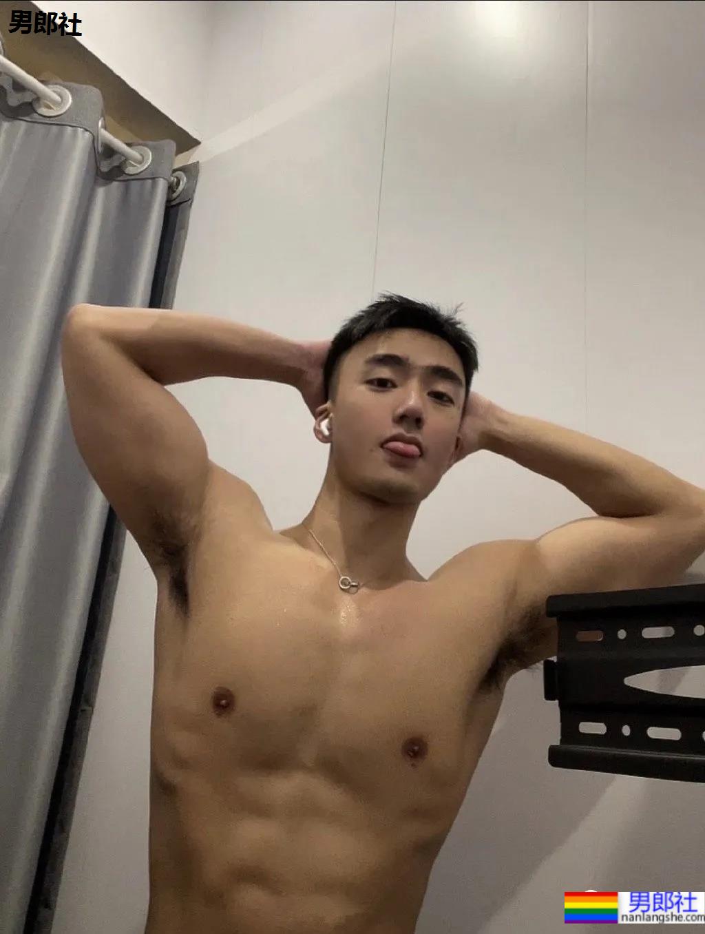 童颜肌肉+人间奶兽!这些脸和身材不搭的宝藏男孩,太有料了! - 51虹马 童颜肌肉+人间奶兽!这些脸和身材不搭的宝藏男孩,太有料了! - 51虹马