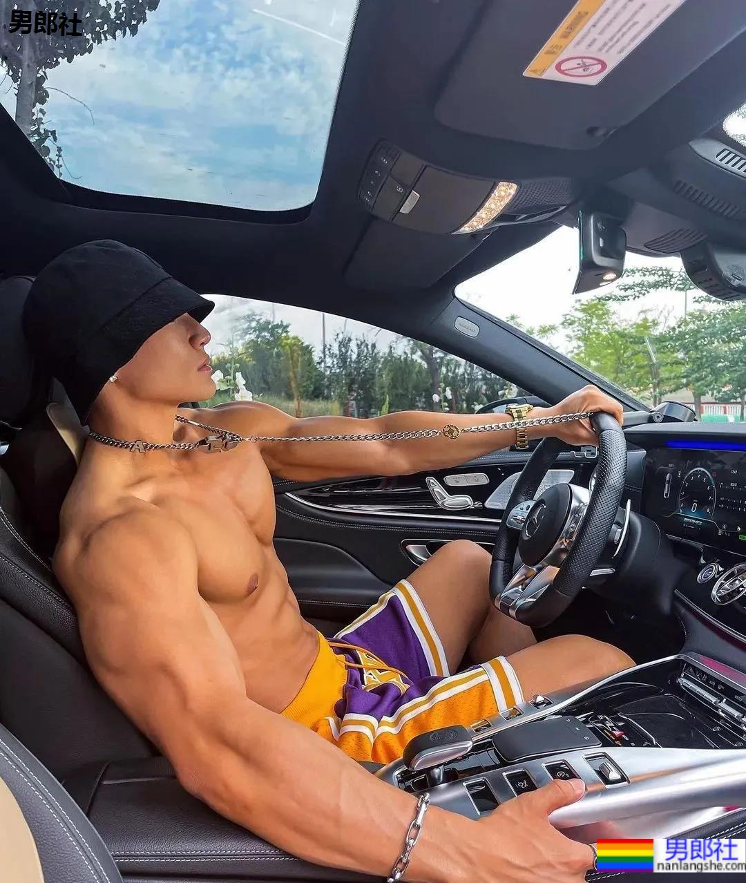 3枚痞帅小狼狗,你pick哪位? - 51虹马 3枚痞帅小狼狗,你pick哪位? - 51虹马