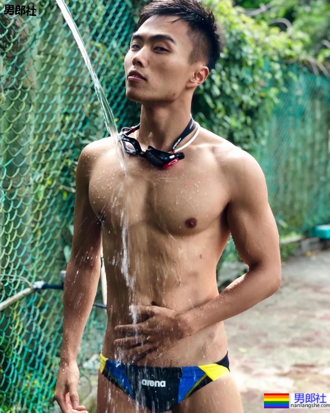 专访肌肉牙医：十年前的小胖子，如今逆袭成网红 - 51虹马