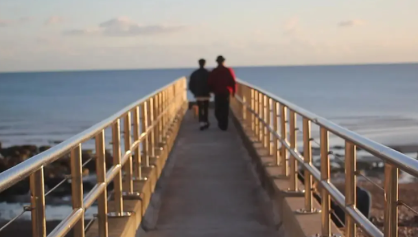 读者长信:我对45岁以下的男性,毫无兴趣 - 51虹马 读者长信:我对45岁以下的男性,毫无兴趣 - 51虹马