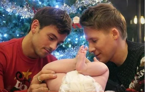 英国跳水王子戴利计划奥运后与同性丈夫再‘生’娃-51虹马