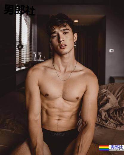 霸气神情锁定你！英泰运动鲜肉镇住你的心：Liam J. Ward-51虹马