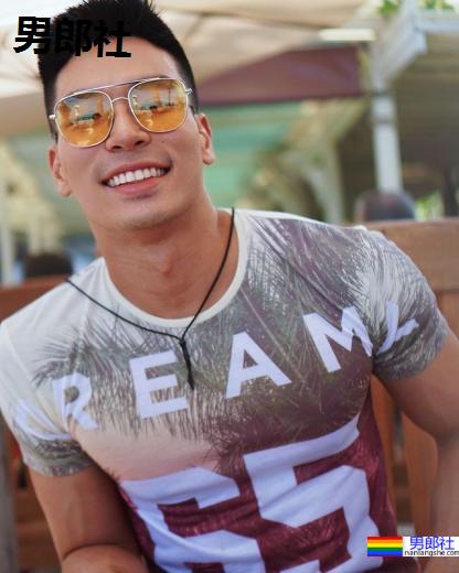 英俊与才智兼具！致力于研究爱滋的泰国性感肌肉医生：Tanat Chinbunchorn - 51虹马