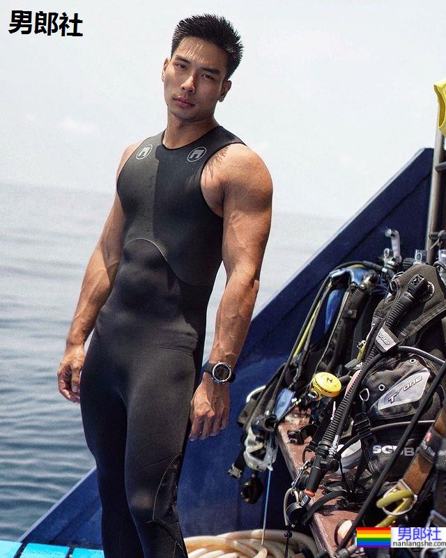 英俊与才智兼具！致力于研究爱滋的泰国性感肌肉医生：Tanat Chinbunchorn - 51虹马