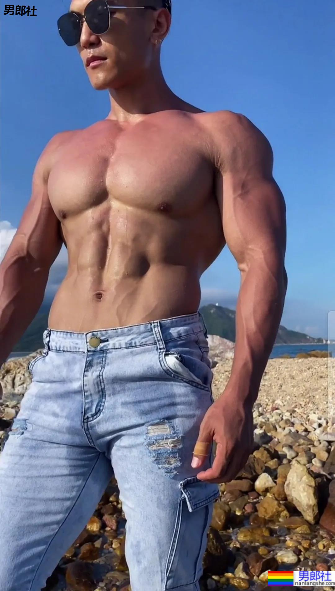 被误认为是肌肉快车司机,他的真实身份吓傻网友 - 51虹马 被误认为是肌肉快车司机,他的真实身份吓傻网友 - 51虹马