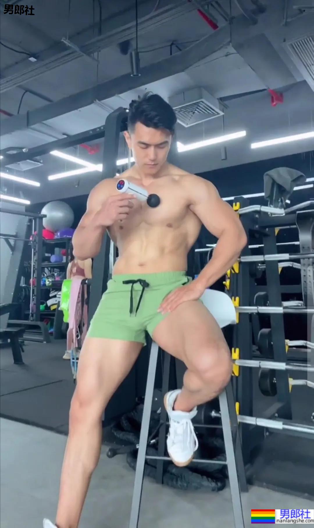 被误认为是肌肉快车司机,他的真实身份吓傻网友 - 51虹马 被误认为是肌肉快车司机,他的真实身份吓傻网友 - 51虹马