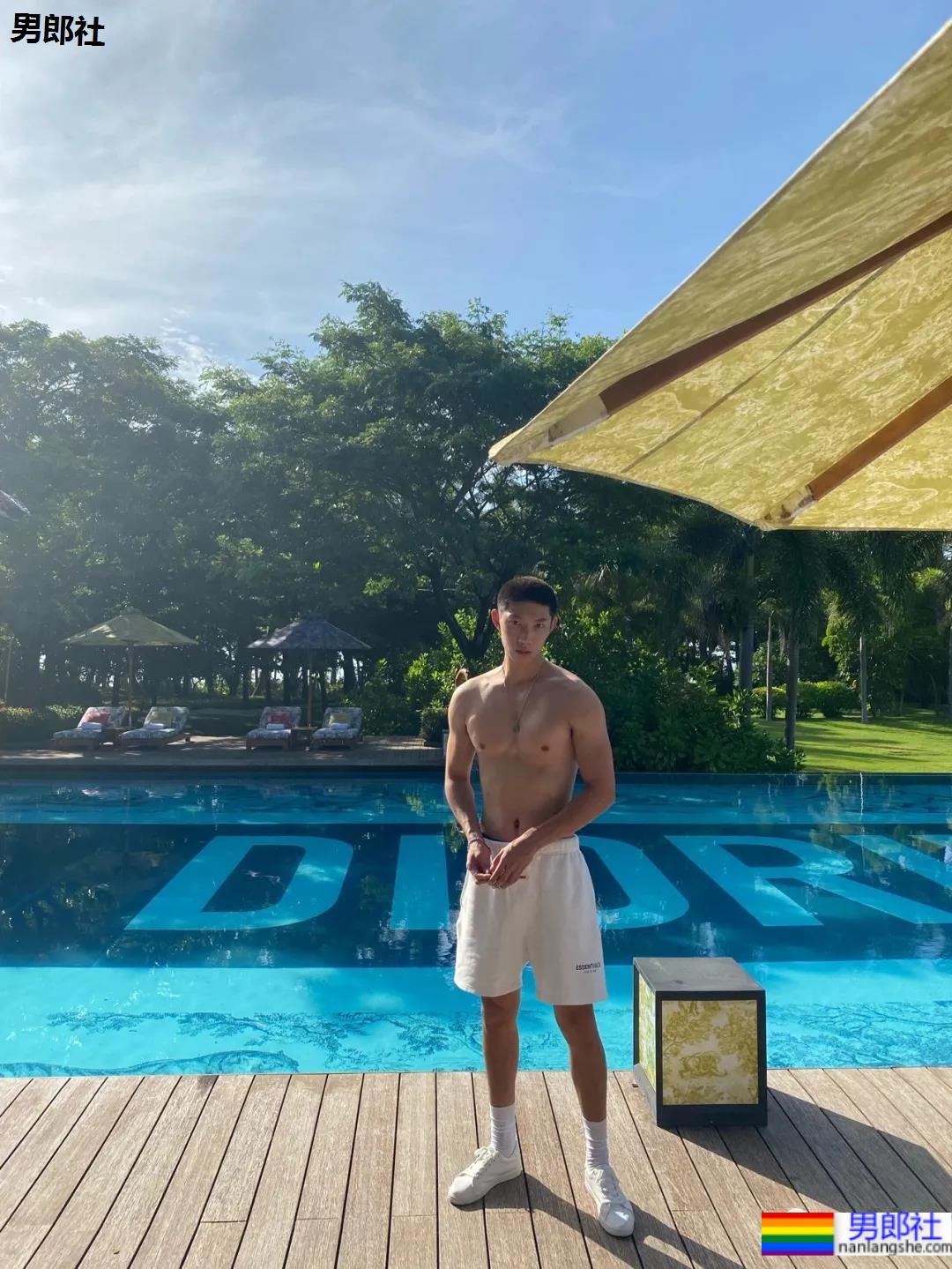 193CM大长腿泳池寸头肌肉小哥,是夏天的味道! - 51虹马 193CM大长腿泳池寸头肌肉小哥,是夏天的味道! - 51虹马