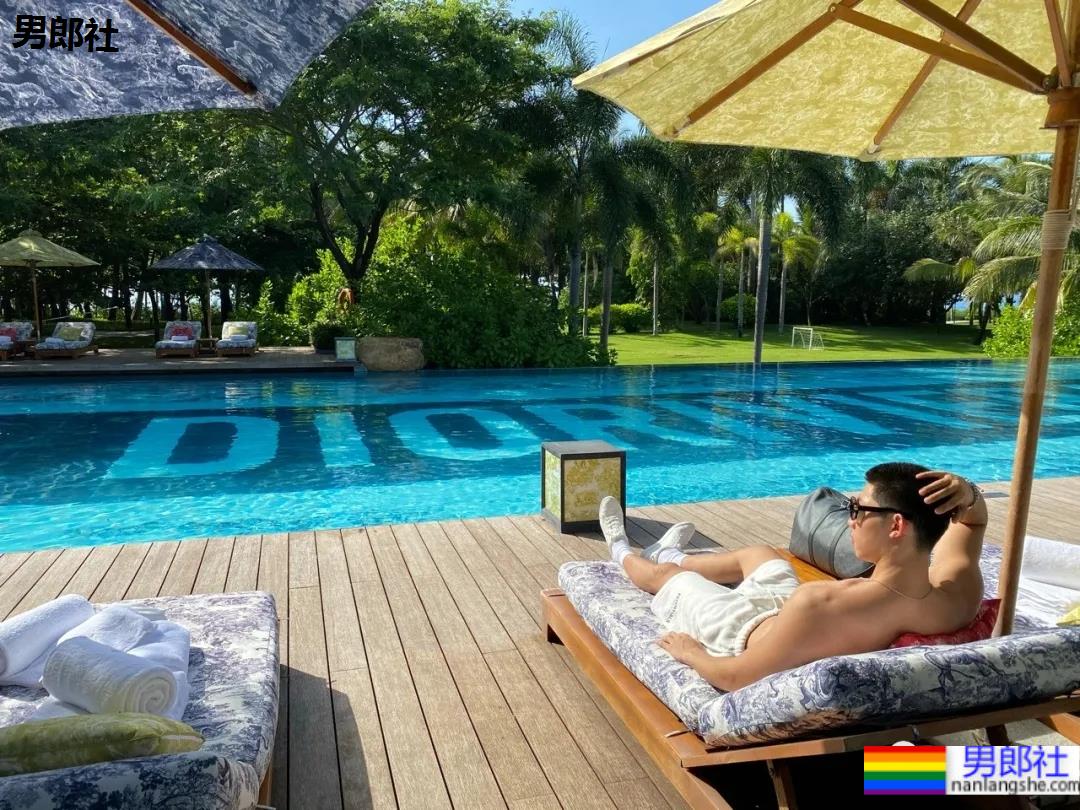 193CM大长腿泳池寸头肌肉小哥,是夏天的味道! - 51虹马 193CM大长腿泳池寸头肌肉小哥,是夏天的味道! - 51虹马