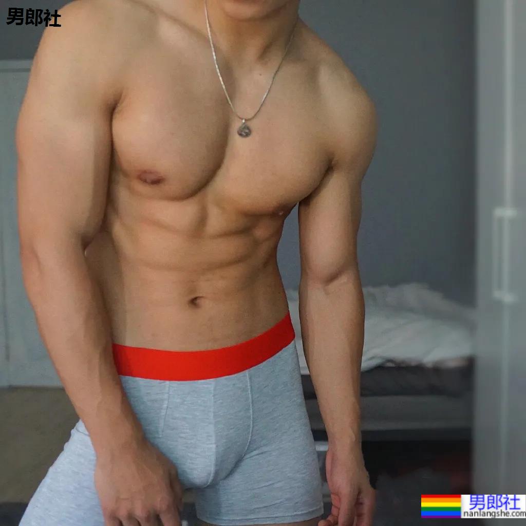 肌肉Boy每一个瞬间都可以当做摄影大片 - 51虹马
