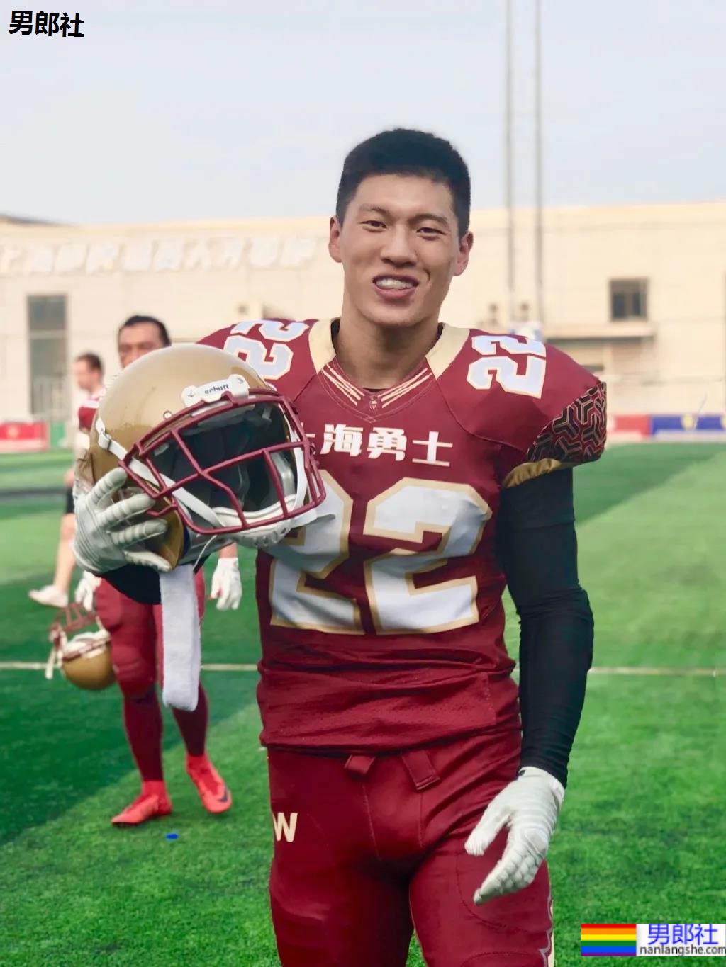 肌肉Boy每一个瞬间都可以当做摄影大片 - 51虹马