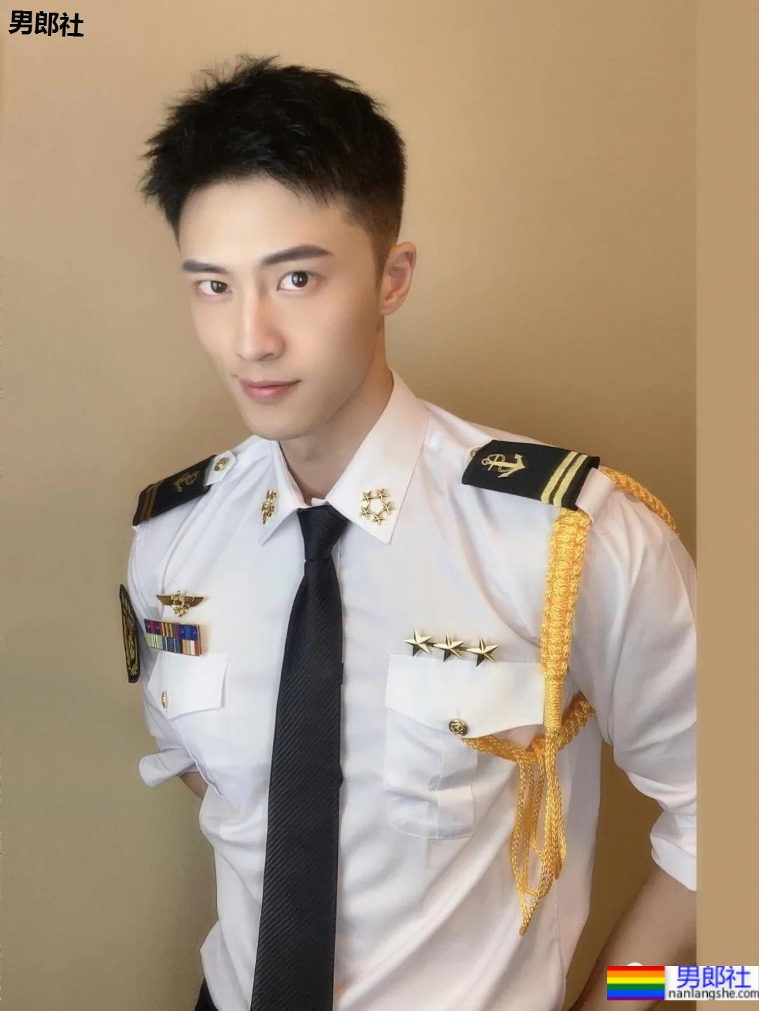 制服男生yyds！中了189CM大长腿正装男模的毒！-51虹马