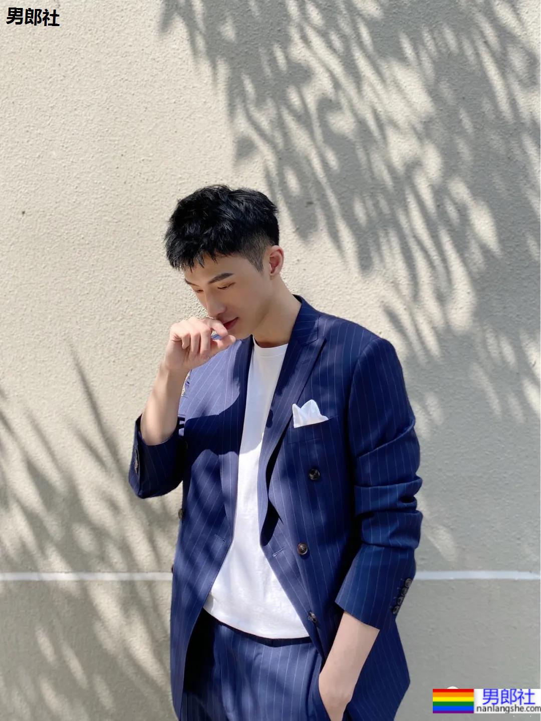 制服男生yyds!中了189CM大长腿正装男模的毒! - 51虹马 制服男生yyds!中了189CM大长腿正装男模的毒! - 51虹马