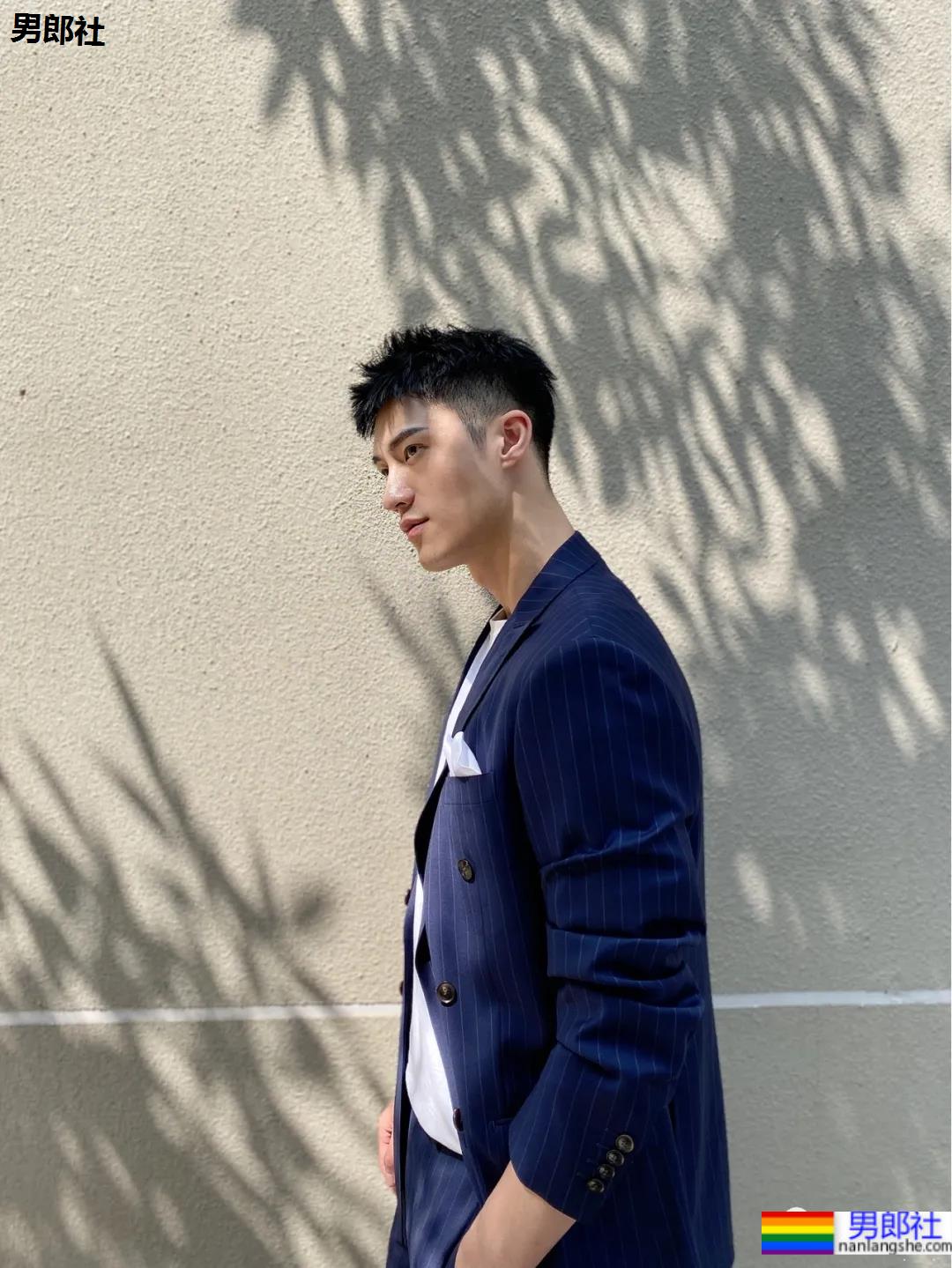 制服男生yyds!中了189CM大长腿正装男模的毒! - 51虹马 制服男生yyds!中了189CM大长腿正装男模的毒! - 51虹马