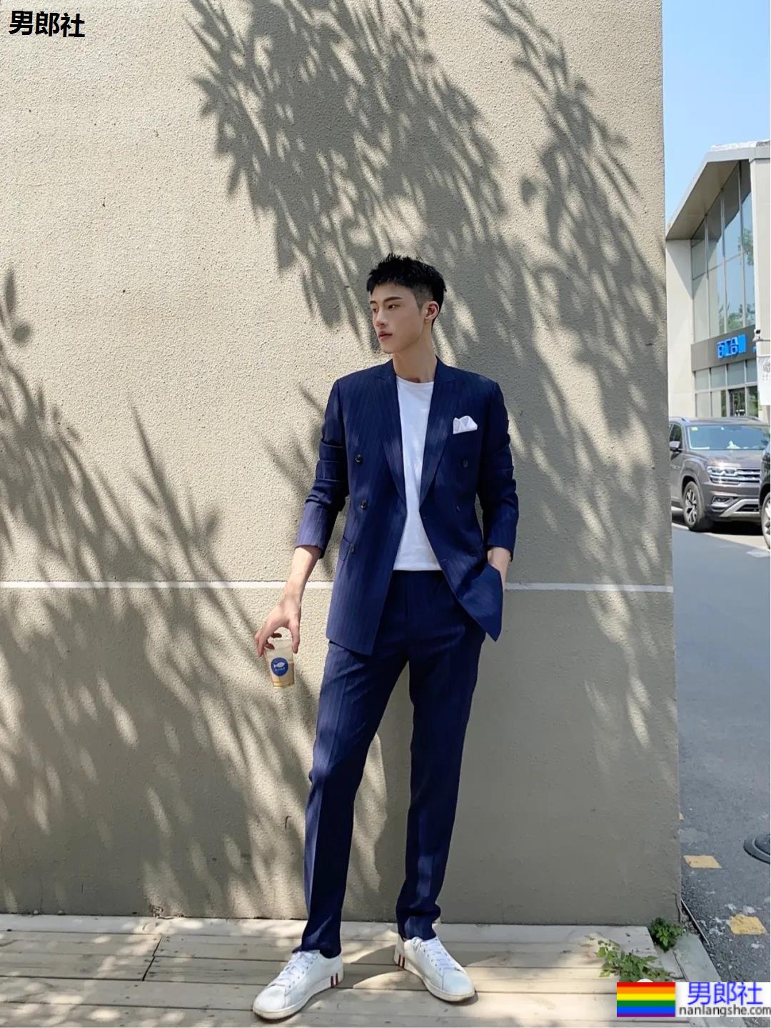 制服男生yyds!中了189CM大长腿正装男模的毒! - 51虹马 制服男生yyds!中了189CM大长腿正装男模的毒! - 51虹马