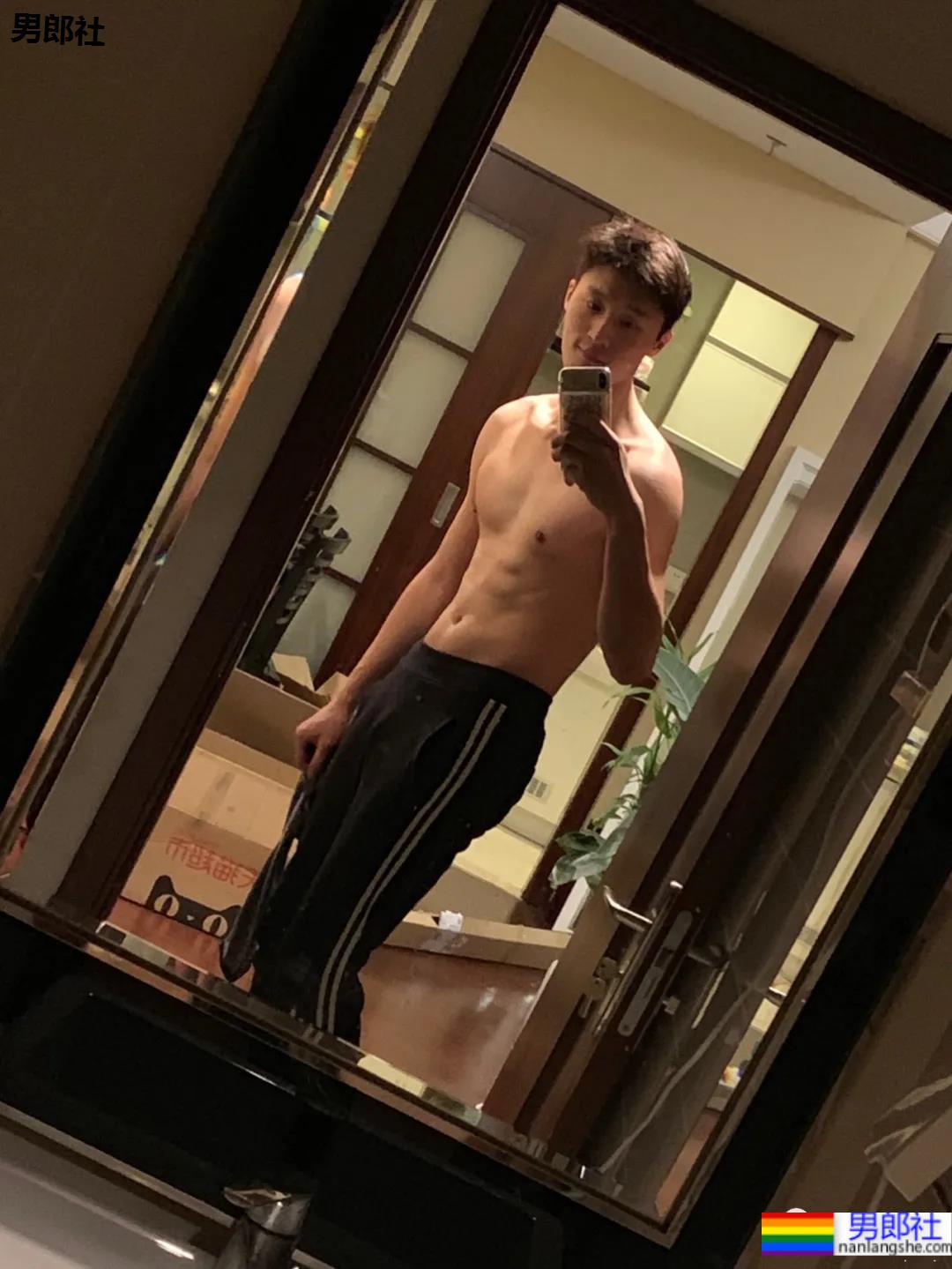 制服男生yyds!中了189CM大长腿正装男模的毒! - 51虹马 制服男生yyds!中了189CM大长腿正装男模的毒! - 51虹马