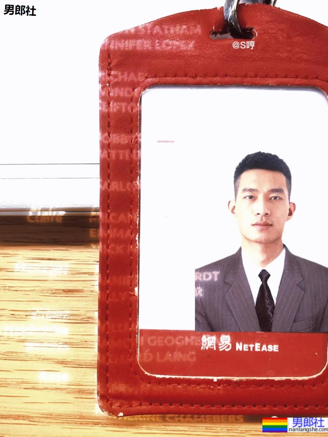 寸头体育生“不守男德”自拍火了，186高鼻梁运动帅哥不只是腿长！ - 51虹马