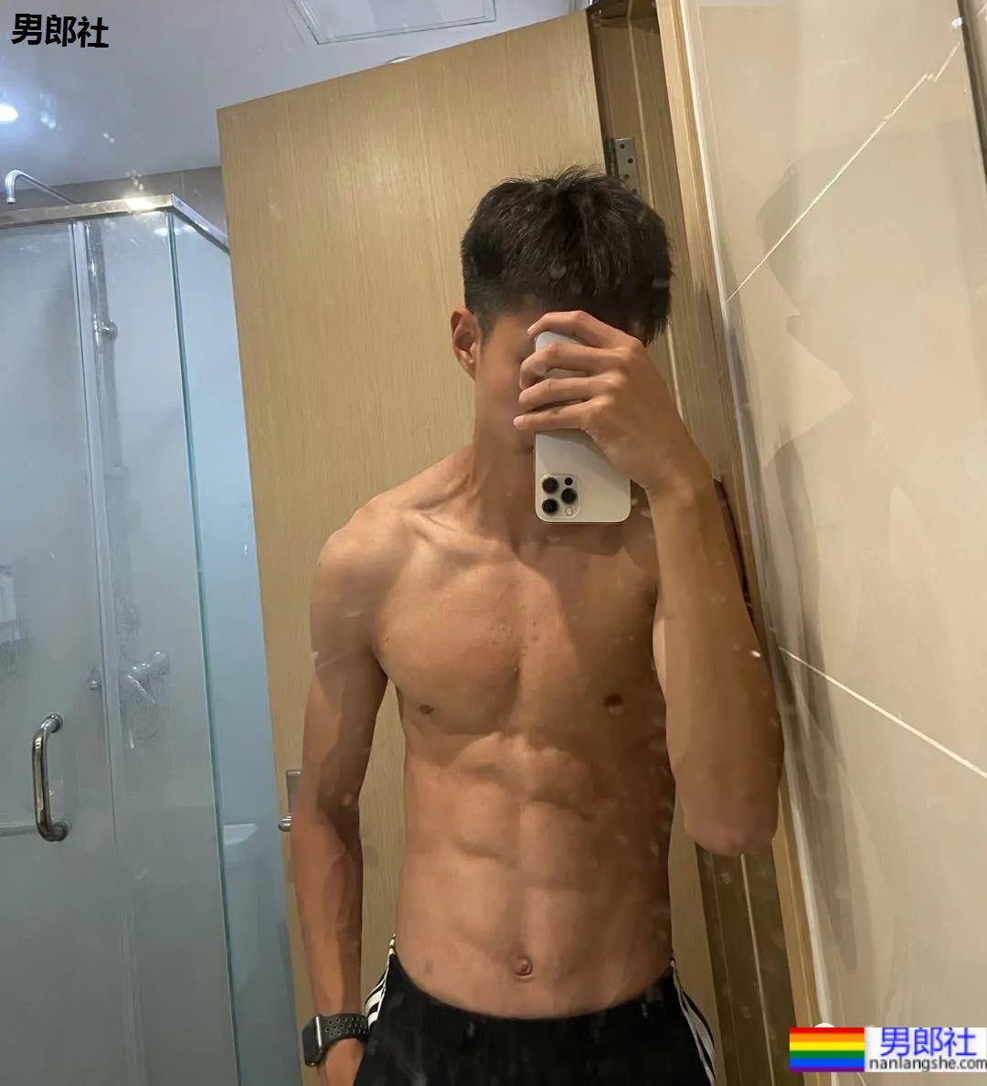 03年185CM腹肌体育生,嗷呜超凶! - 51虹马 03年185CM腹肌体育生,嗷呜超凶! - 51虹马