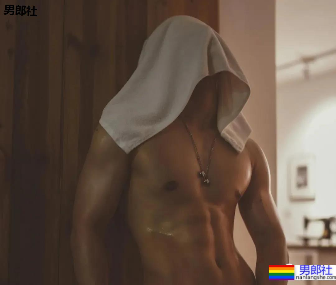 99年武汉小狼狗拍棒球运动大片，这身材太太太A了！ - 51虹马