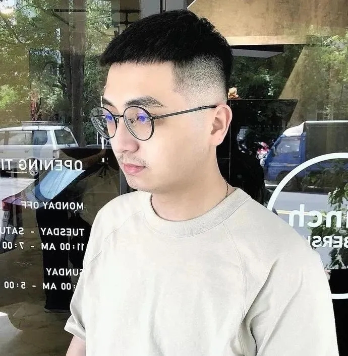 亚洲男生剪这样的发型，想不帅都难 - 51虹马
