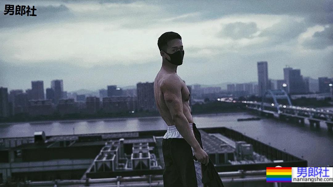 筋肉体育生的线条,可以做你的屏保吗! - 51虹马 筋肉体育生的线条,可以做你的屏保吗! - 51虹马