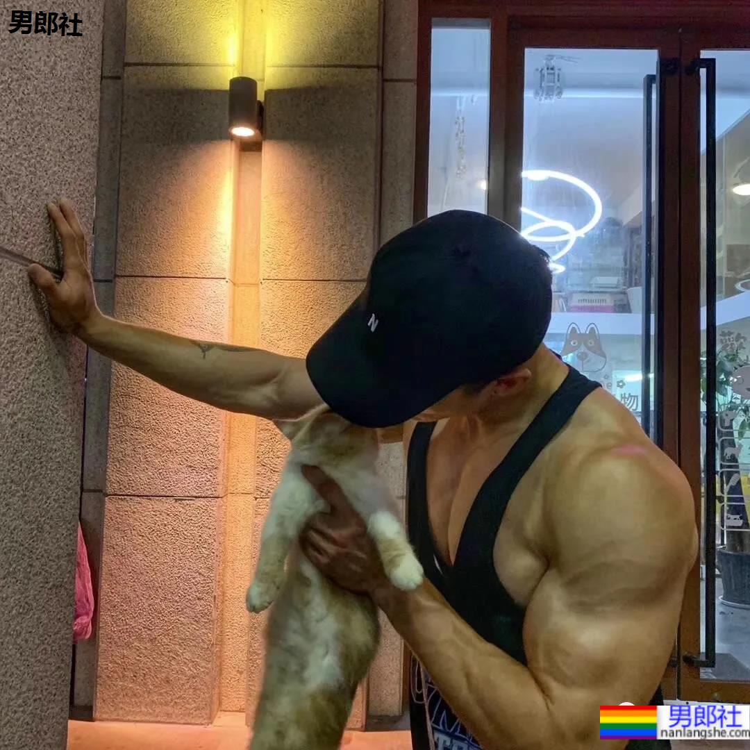 筋肉体育生的线条,可以做你的屏保吗! - 51虹马 筋肉体育生的线条,可以做你的屏保吗! - 51虹马