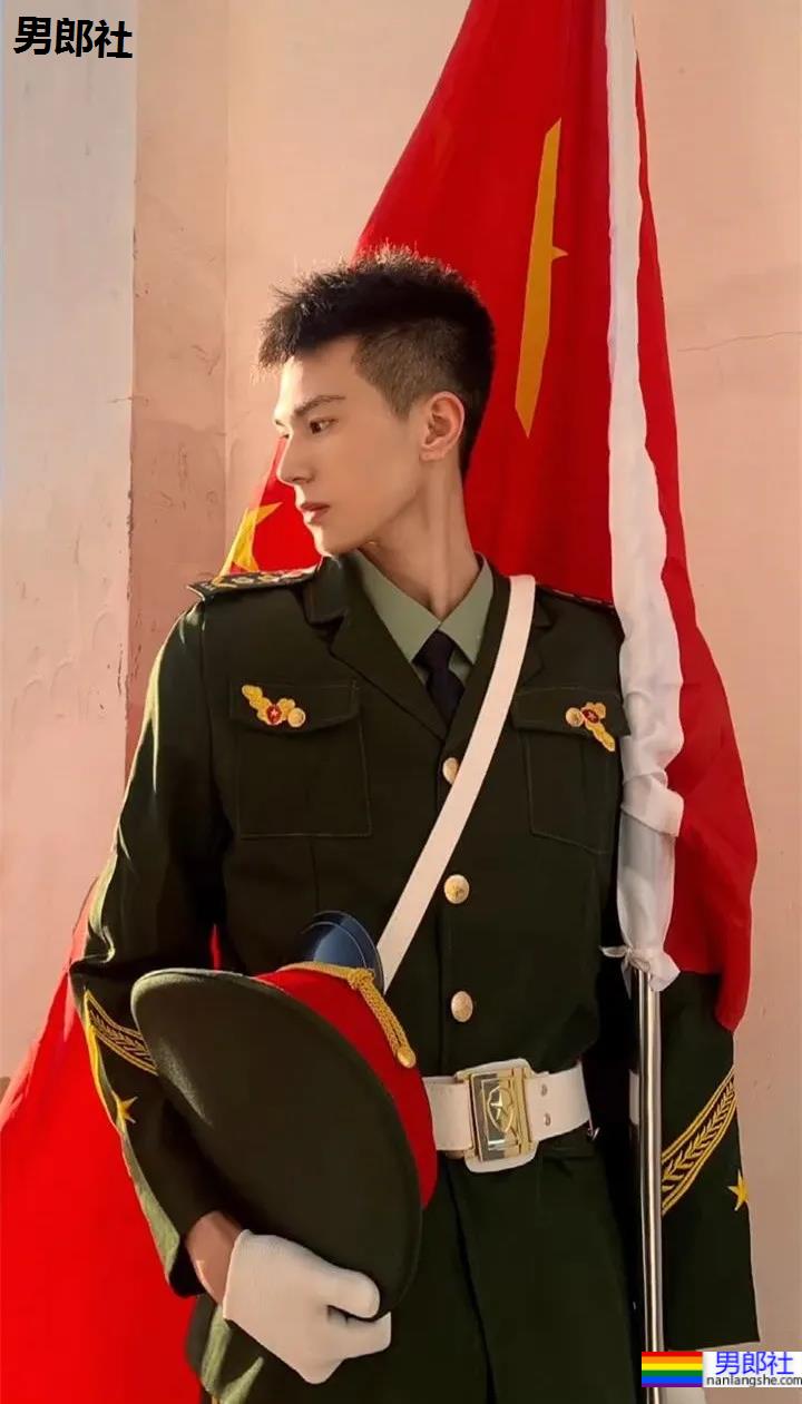 制服系侧颜少年火了，清爽干净的样子让我疯狂心动！-51虹马