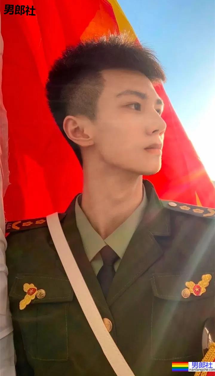 制服系侧颜少年火了,清爽干净的样子让我疯狂心动! - 51虹马 制服系侧颜少年火了,清爽干净的样子让我疯狂心动! - 51虹马